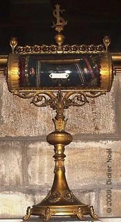 Relique conservée dans la cathédrale de Moulins relique